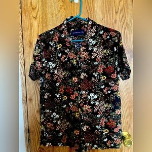 Abercrombie and Fitch XS Men’s Hawaiian floral shirt.